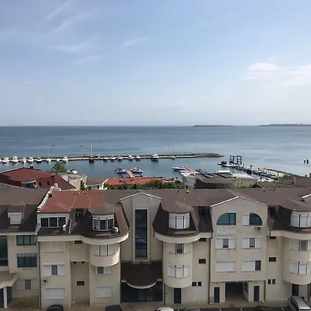 Apartment Lazur 5 Nadezhda