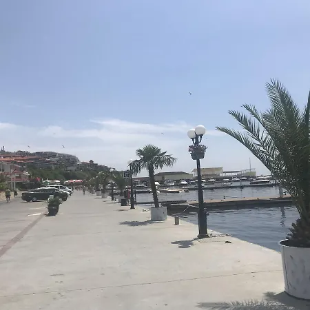 Apartment Lazur 5 Nadezhda